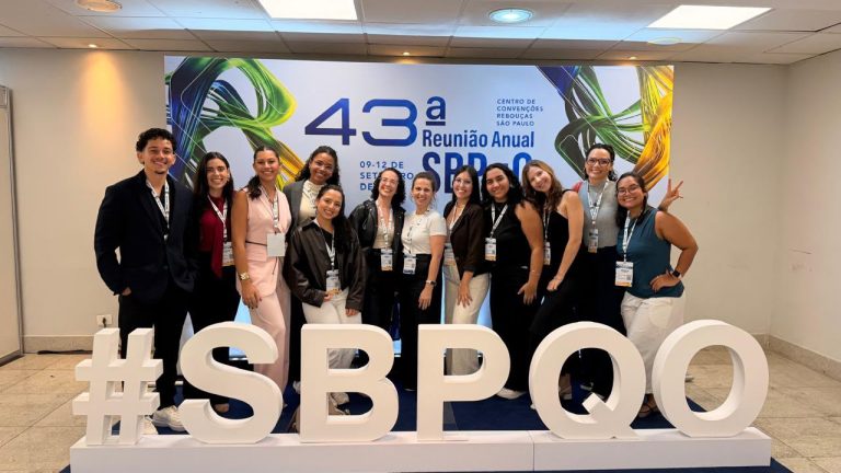 Equipe da Universidade de Brasília durante a 43ª Reunião Anual da SBPqO, em Águas de Lindóia (SP), em 2026.